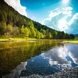 https://les-pardines-1819.andorra-la-vella-hotels.net