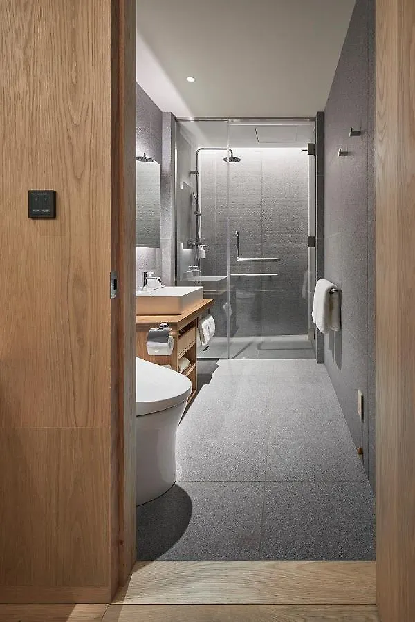 טוקיו Muji Hotel Ginza 4*,  יפן