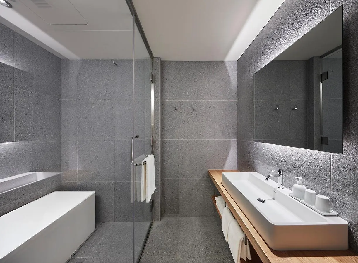 טוקיו Muji Hotel Ginza 4*,