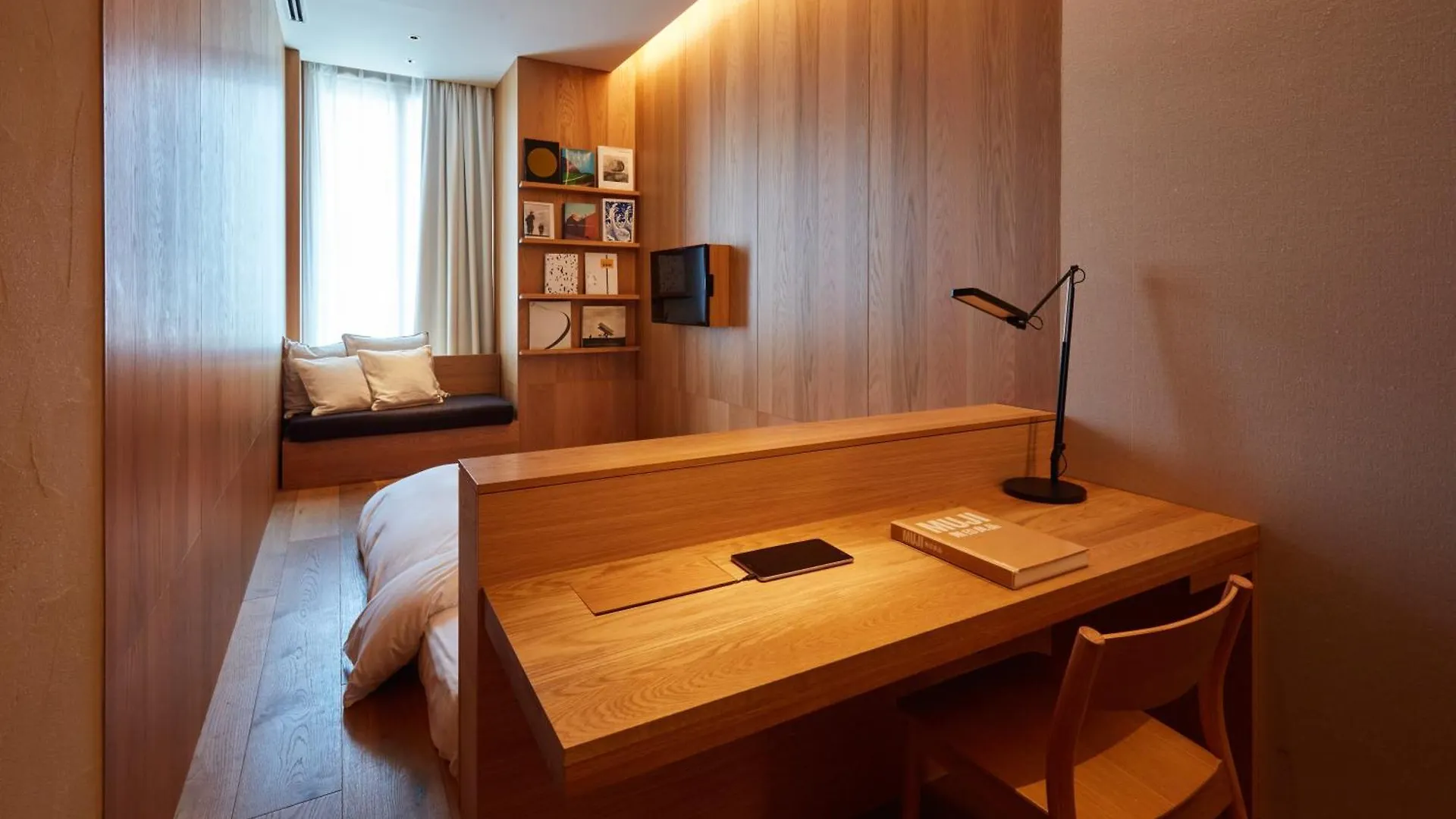 טוקיו Muji Hotel Ginza 4*,  יפן